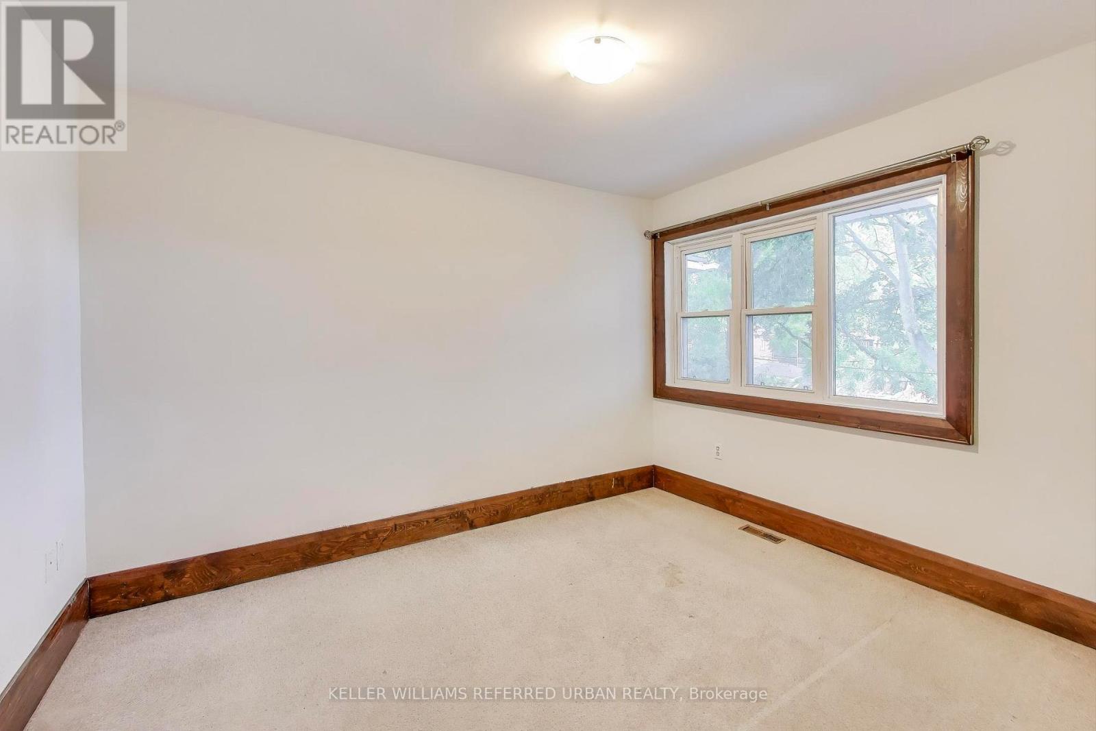 39 Eastwood Road, Toronto, Ontario  M4L 2C6 - Photo 17 - E12476269