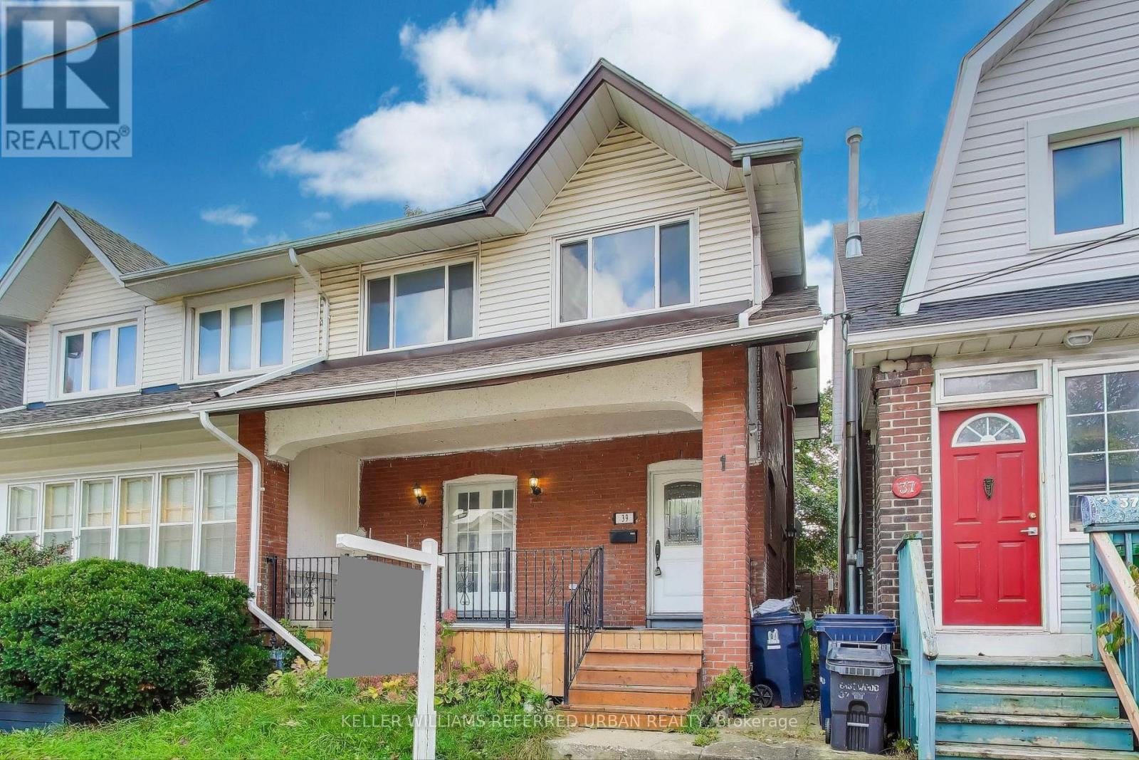 39 Eastwood Road, Toronto, Ontario  M4L 2C6 - Photo 2 - E12476269