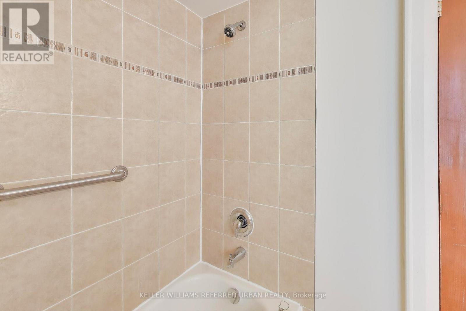 39 Eastwood Road, Toronto, Ontario  M4L 2C6 - Photo 24 - E12476269