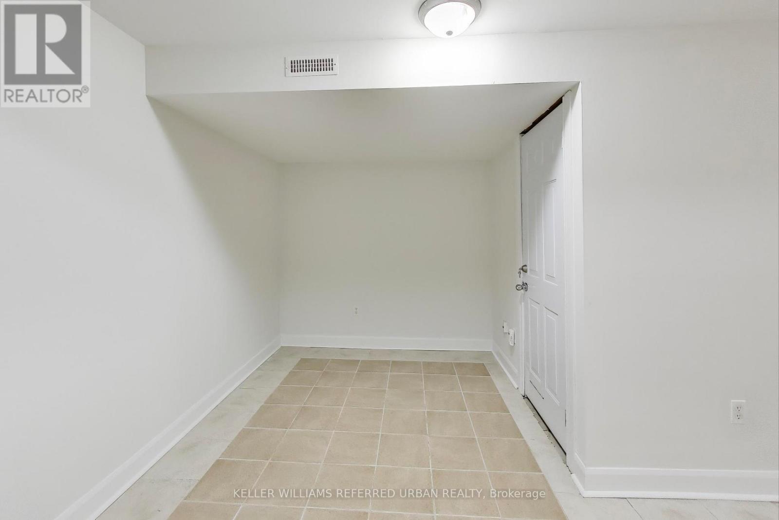 39 Eastwood Road, Toronto, Ontario  M4L 2C6 - Photo 27 - E12476269