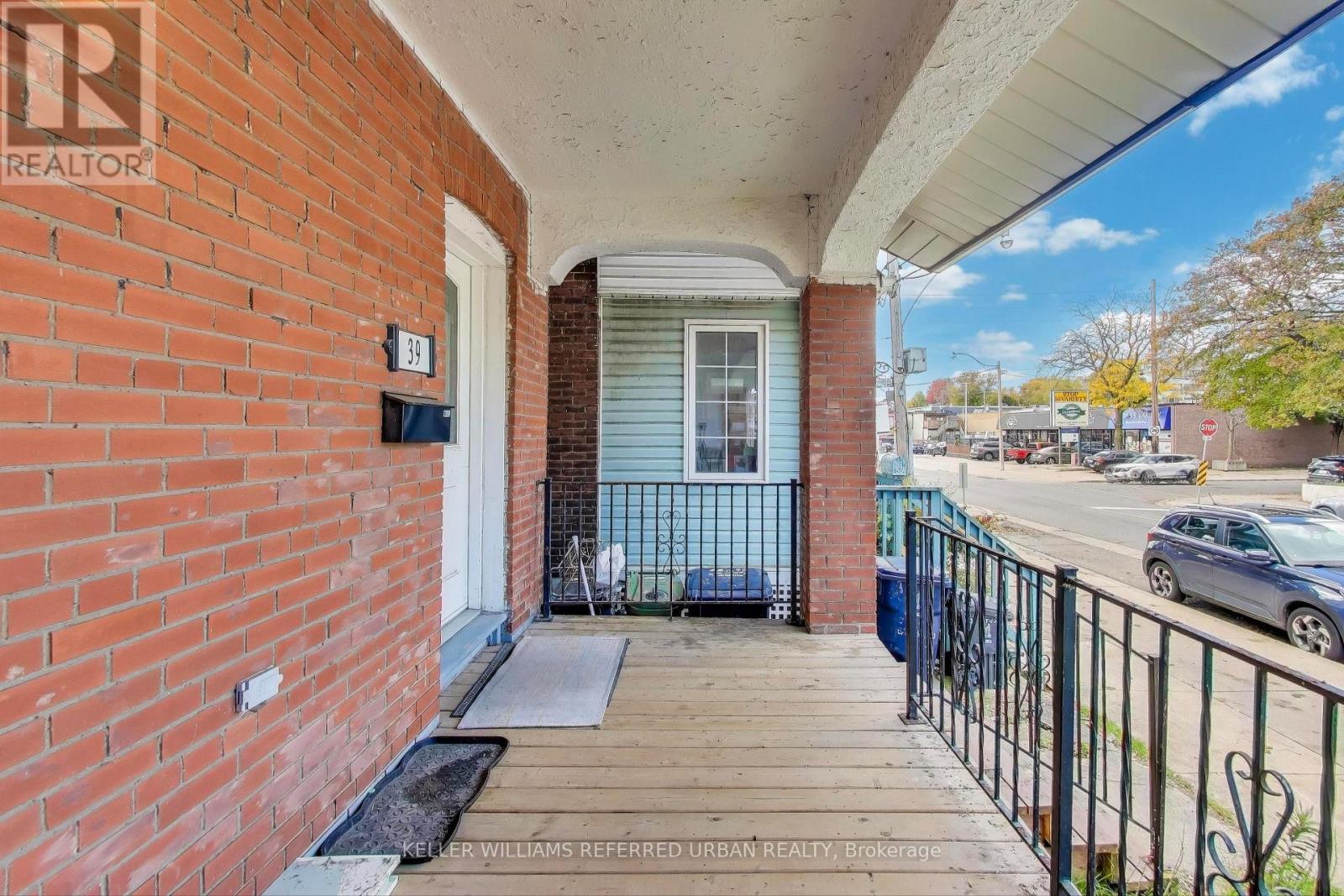 39 Eastwood Road, Toronto, Ontario  M4L 2C6 - Photo 4 - E12476269