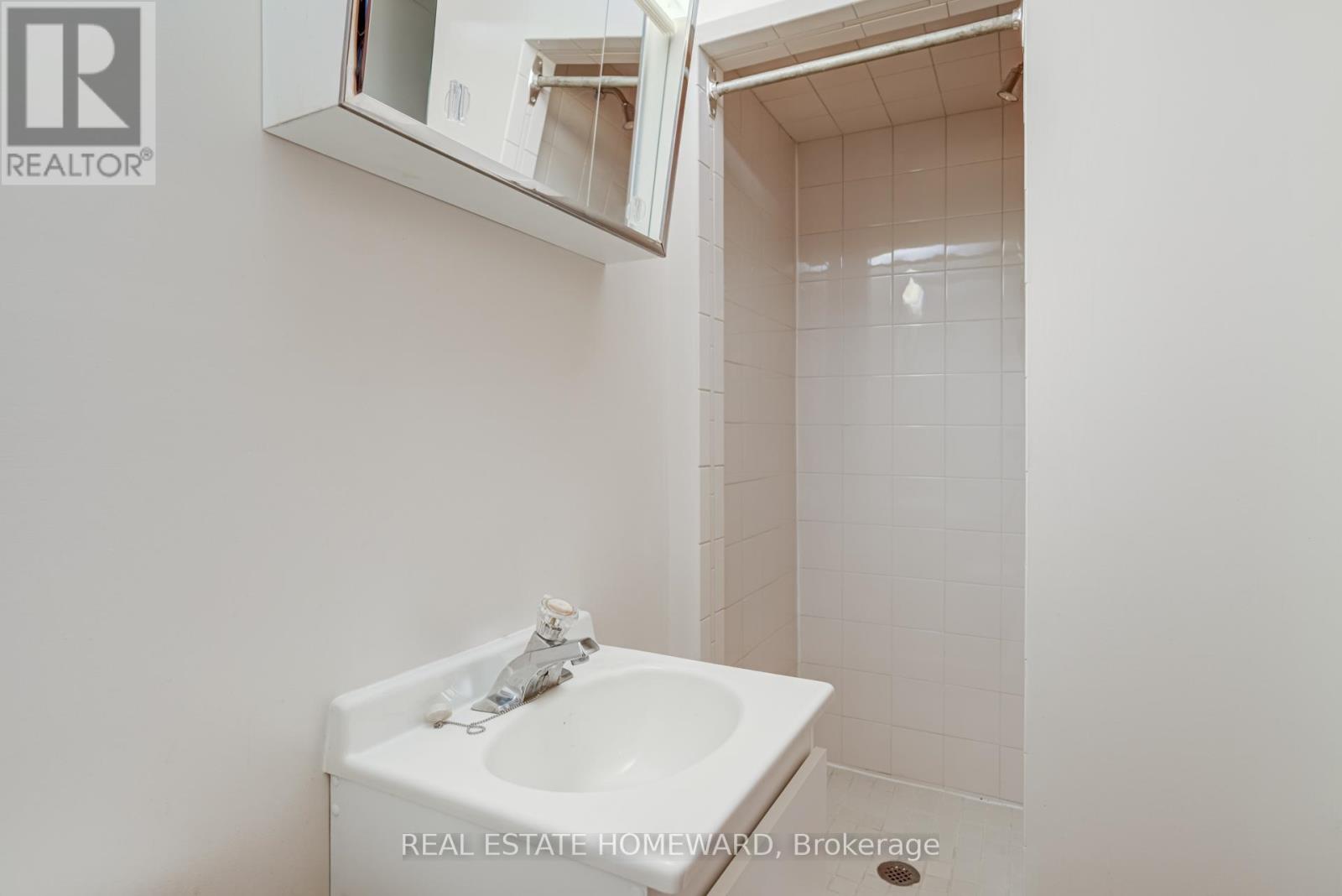 80 Wantanopa Crescent, Toronto, Ontario  M1H 2B4 - Photo 16 - E12476289