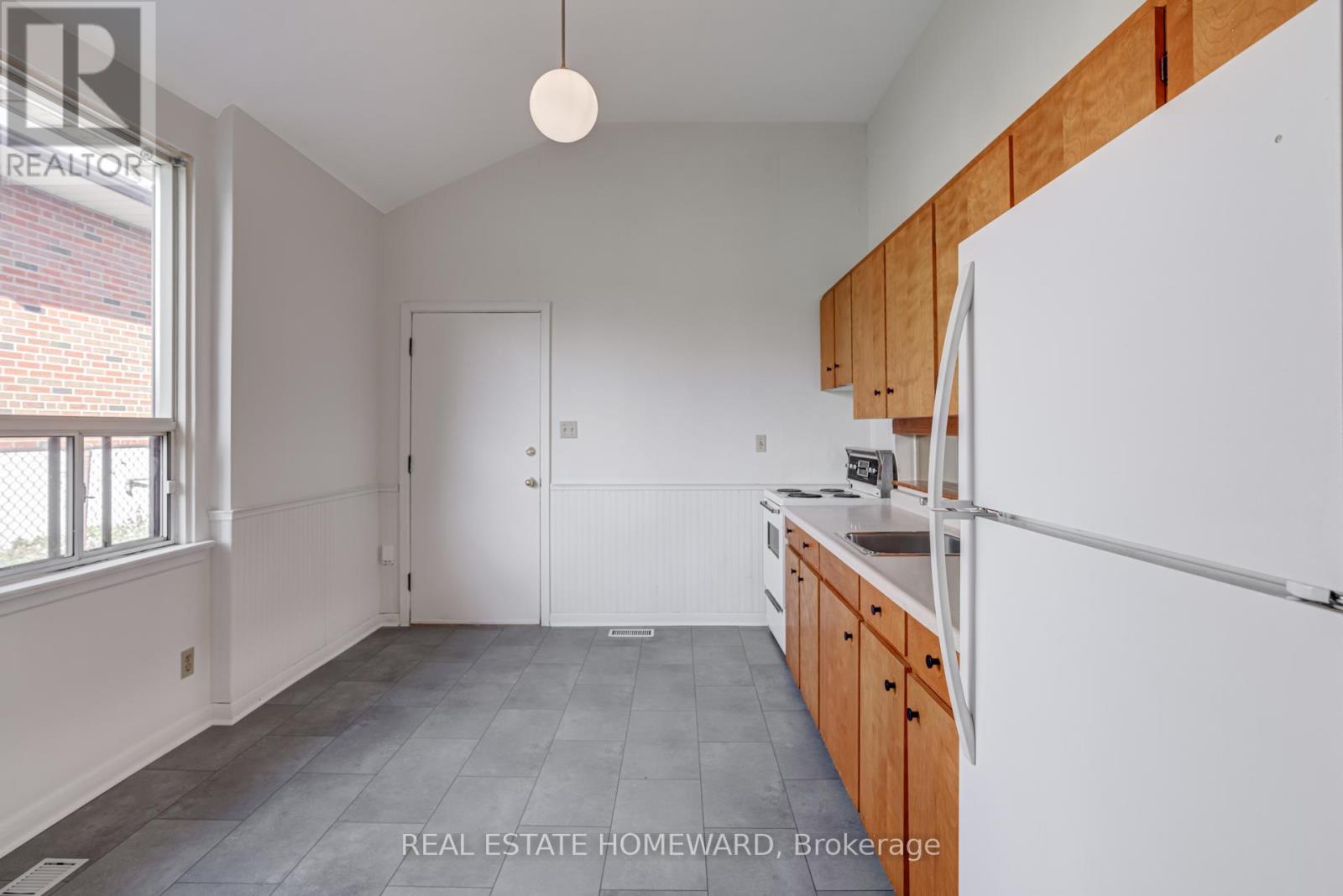 80 Wantanopa Crescent, Toronto, Ontario  M1H 2B4 - Photo 6 - E12476289