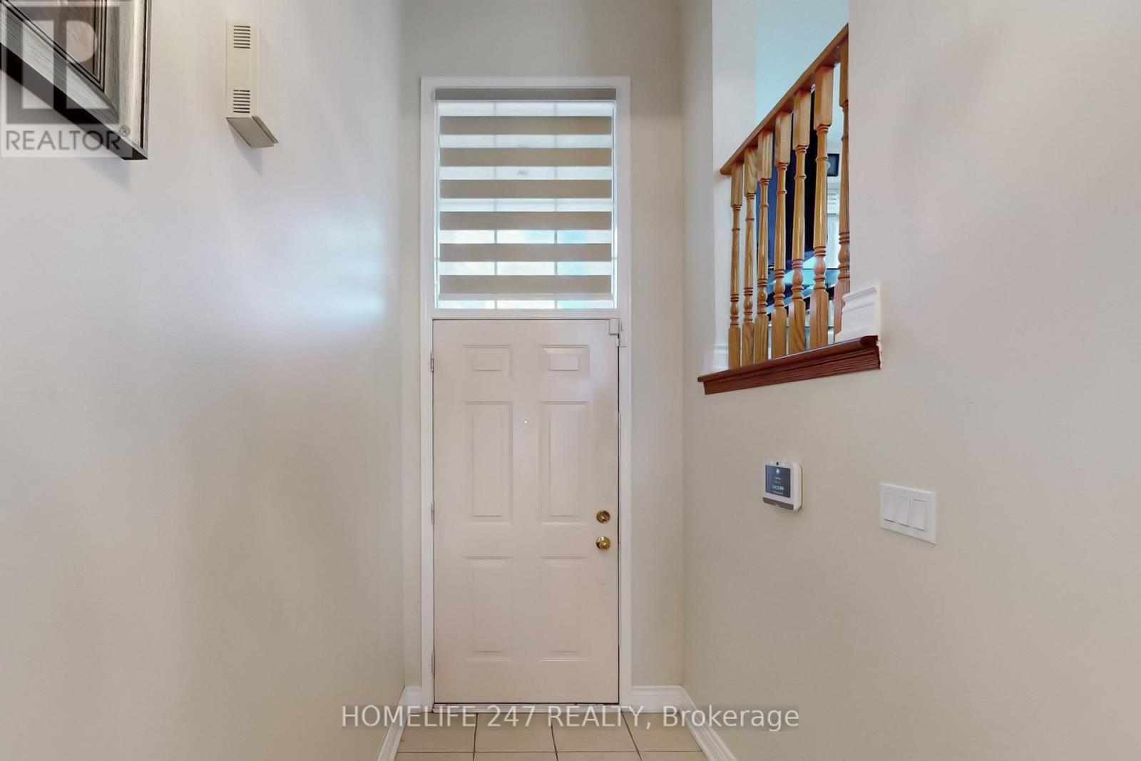 126 Conn Smythe Drive, Toronto, Ontario  M1J 3P5 - Photo 3 - E12476310