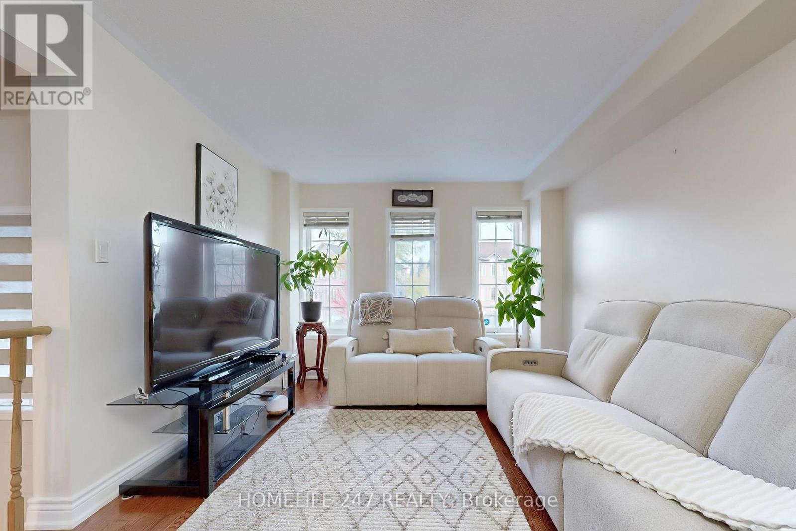 126 Conn Smythe Drive, Toronto, Ontario  M1J 3P5 - Photo 7 - E12476310