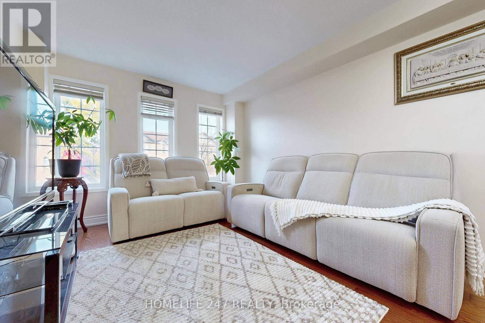 126 Conn Smythe Drive, Toronto, Ontario  M1J 3P5 - Photo 8 - E12476310