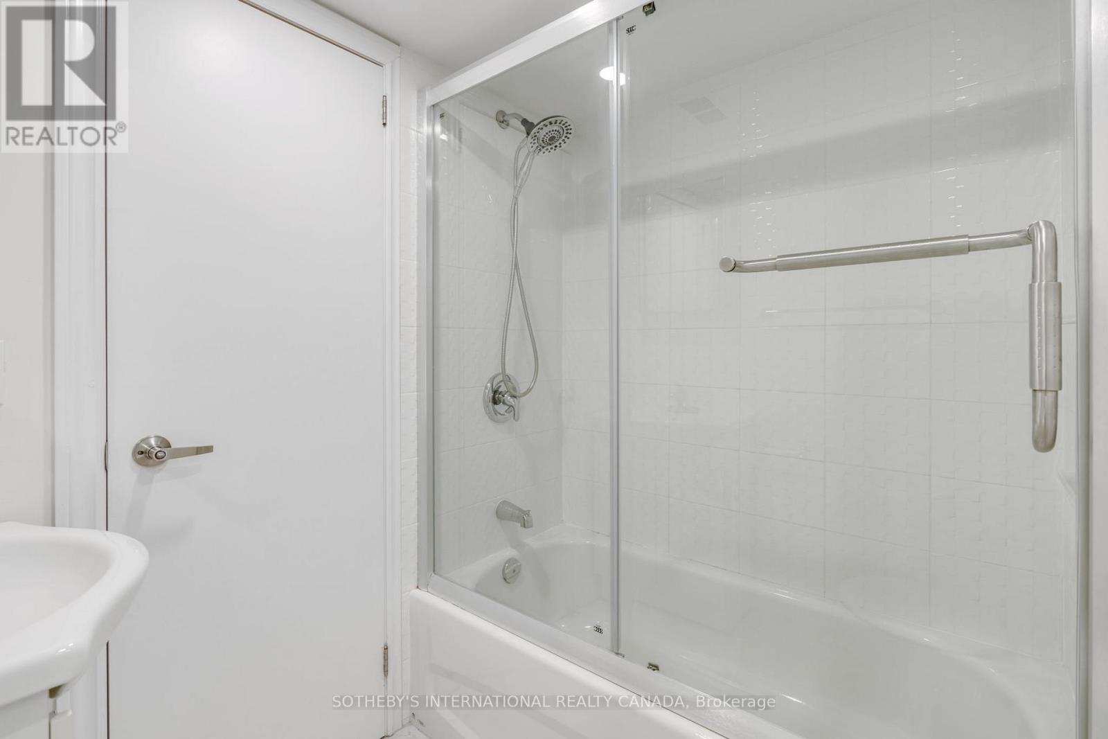 38 Vauxhall Drive, Toronto (Dorset Park), Ontario  M1P 1P7 - Photo 33 - E12476369