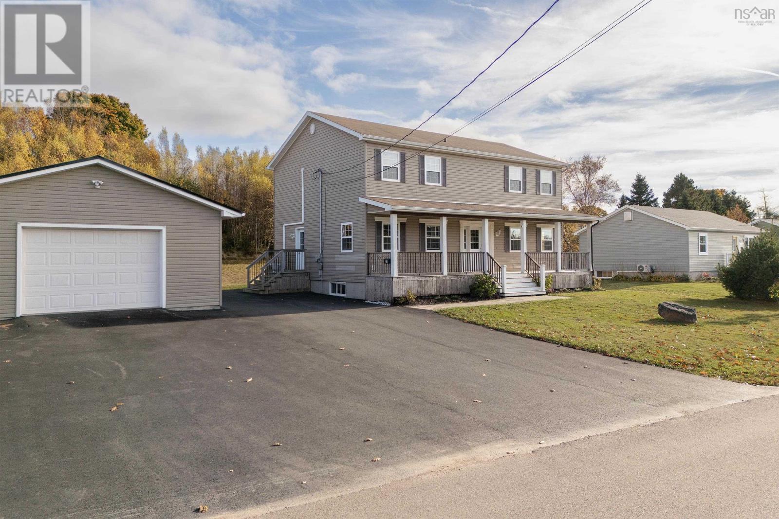 25 Brownell Avenue, Amherst, Nova Scotia  B4H 1Z8 - Photo 2 - 202526367