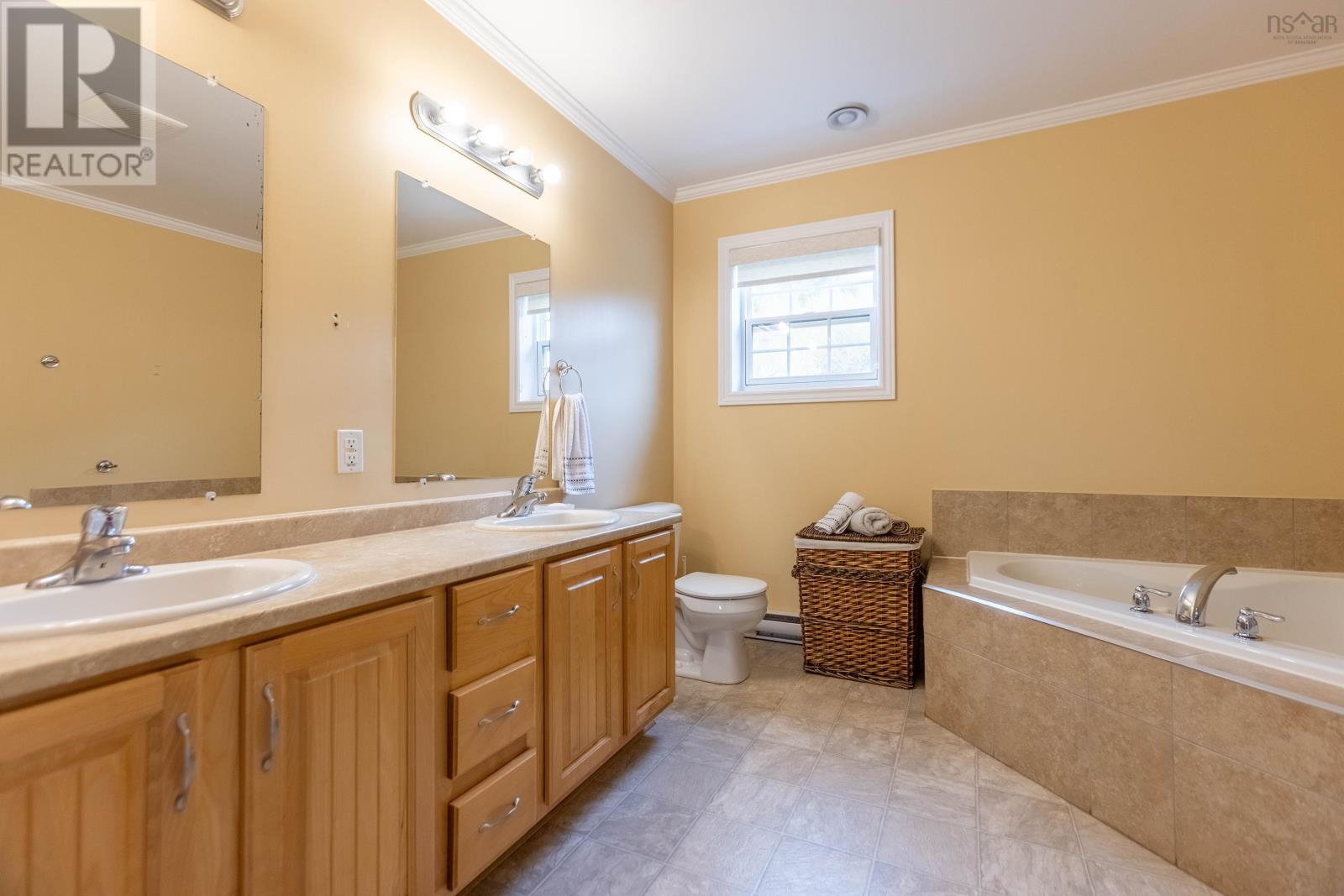 25 Brownell Avenue, Amherst, Nova Scotia  B4H 1Z8 - Photo 40 - 202526367