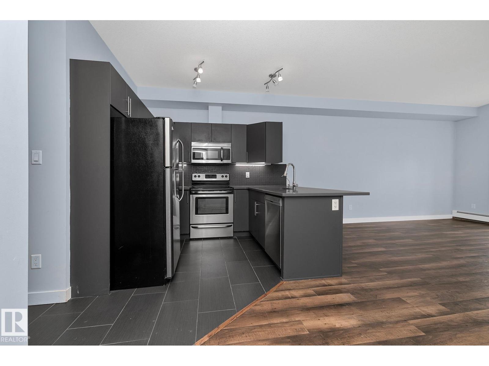 #302 10611 117 St Nw, Edmonton, Alberta  T5H 0G6 - Photo 24 - E4462355