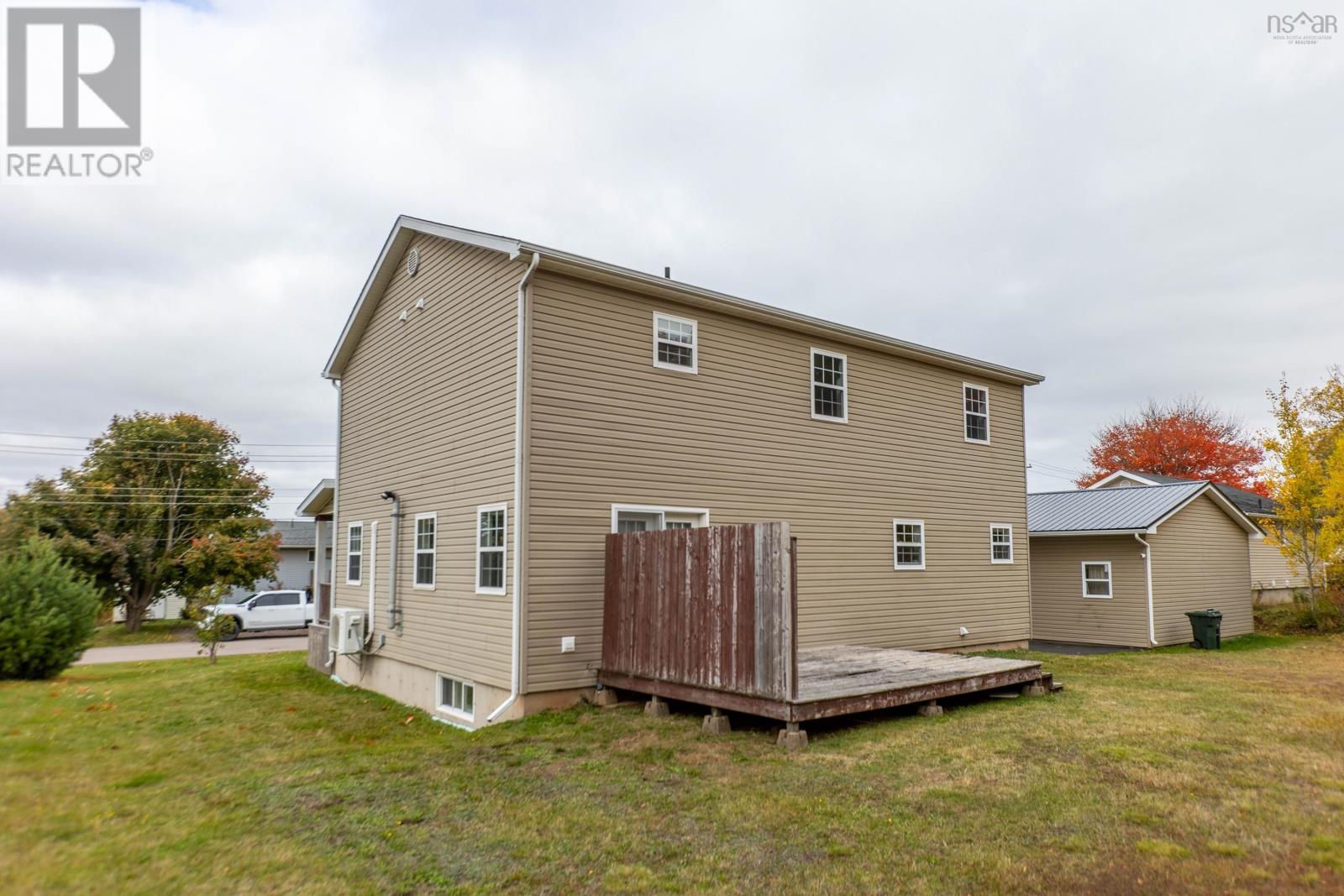 25 Brownell Avenue, Amherst, Nova Scotia  B4H 1Z8 - Photo 4 - 202526367