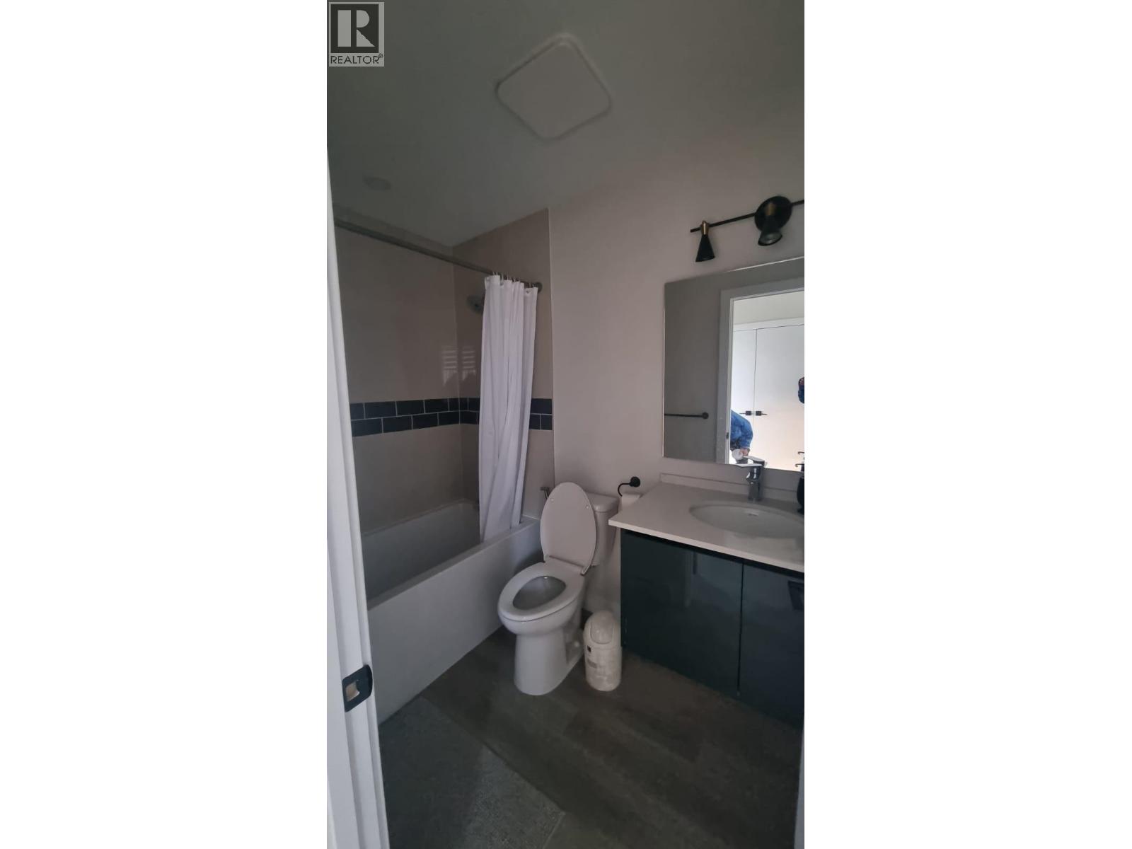 435 5th Avenue, Burns Lake, British Columbia  V0J 1E0 - Photo 16 - C8072085