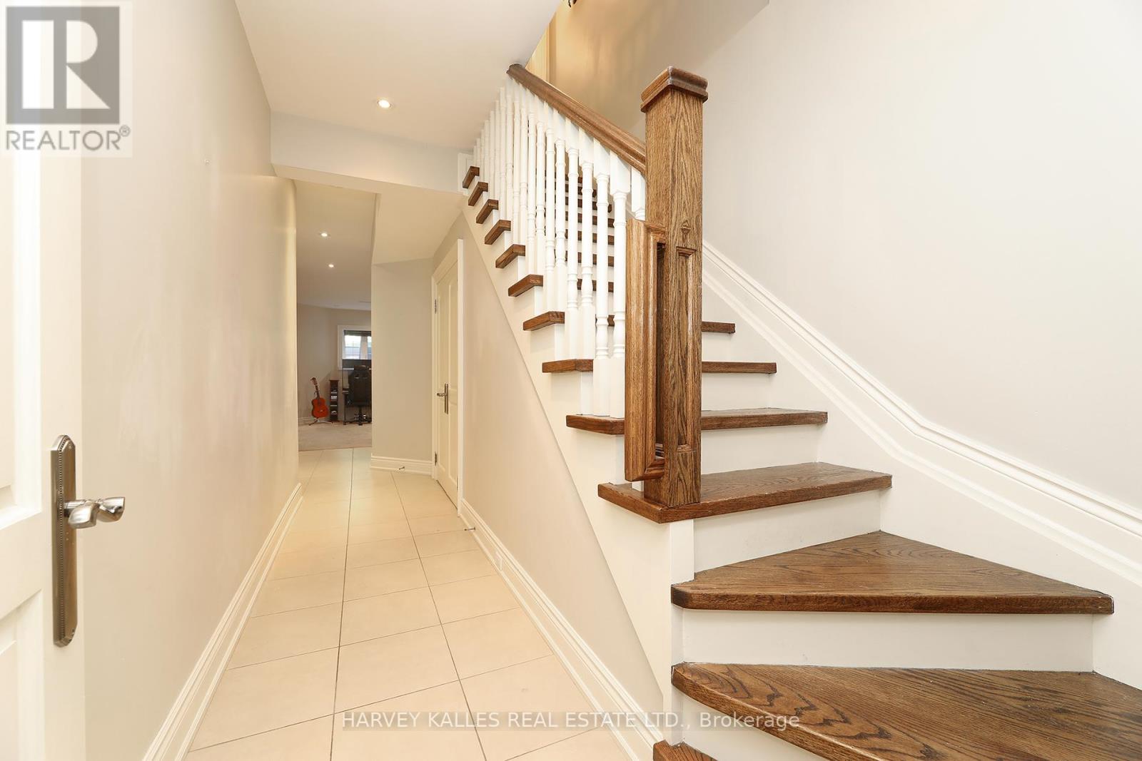 370 Douglas Avenue, Toronto, Ontario  M5M 1H4 - Photo 31 - C12476394