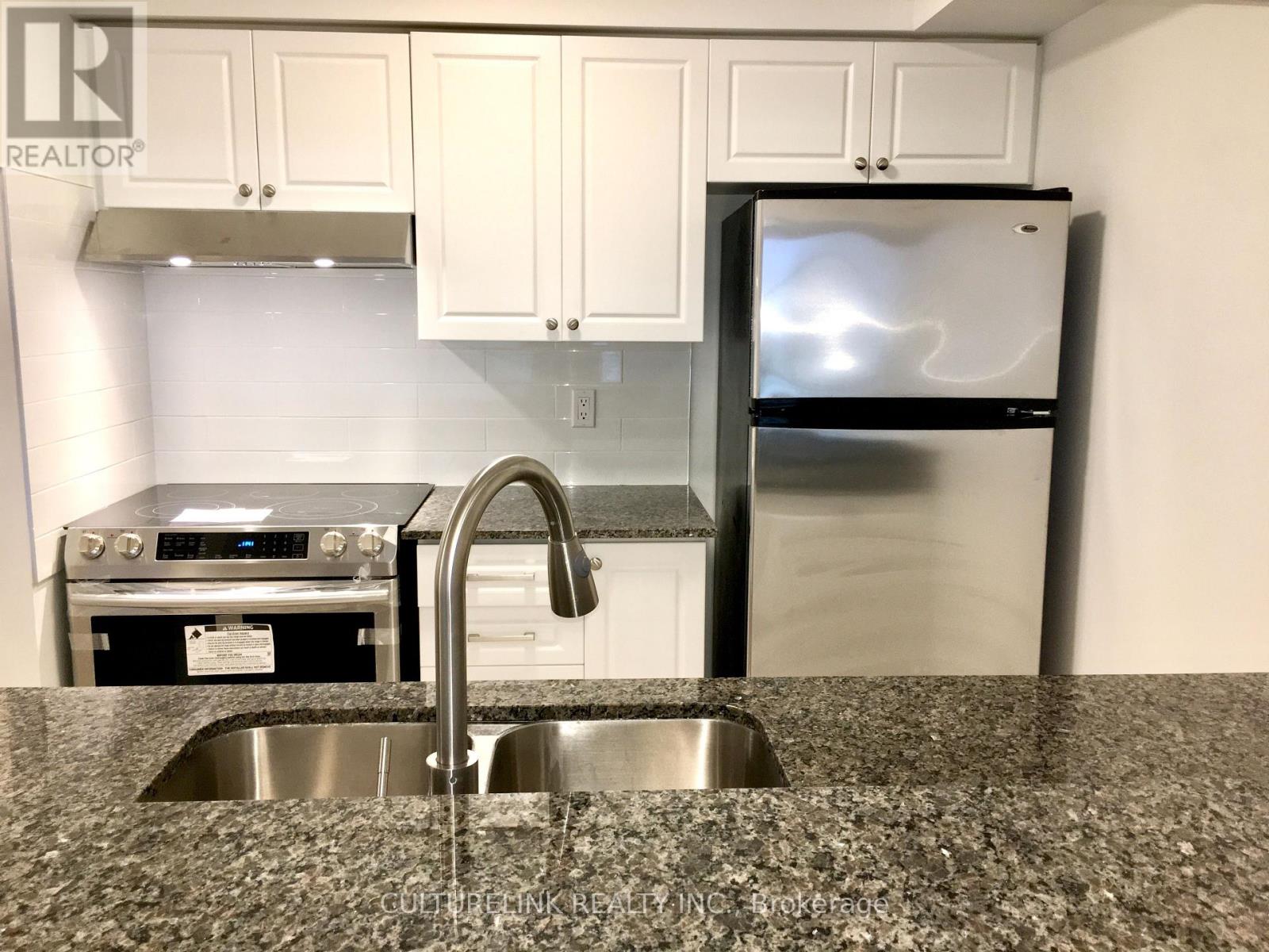 1515 - 18 Sommerset Way, Toronto, Ontario  M2N 6X5 - Photo 4 - C12476423