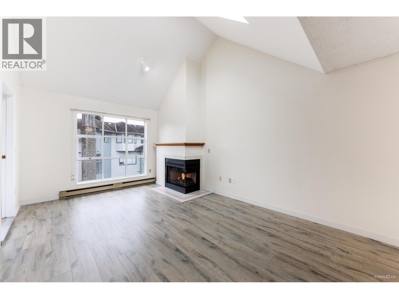 310 7580 Minoru Boulevard, Richmond, British Columbia  V6Y 1Z5 - Photo 9 - R3060890