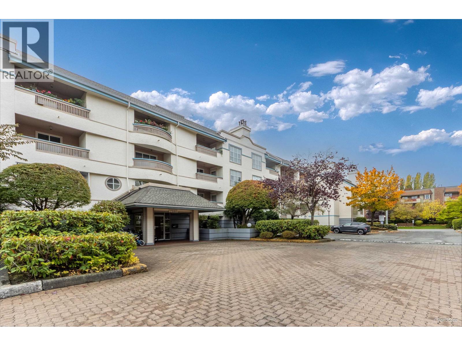 310 7580 Minoru Boulevard, Richmond, British Columbia  V6Y 1Z5 - Photo 3 - R3060890