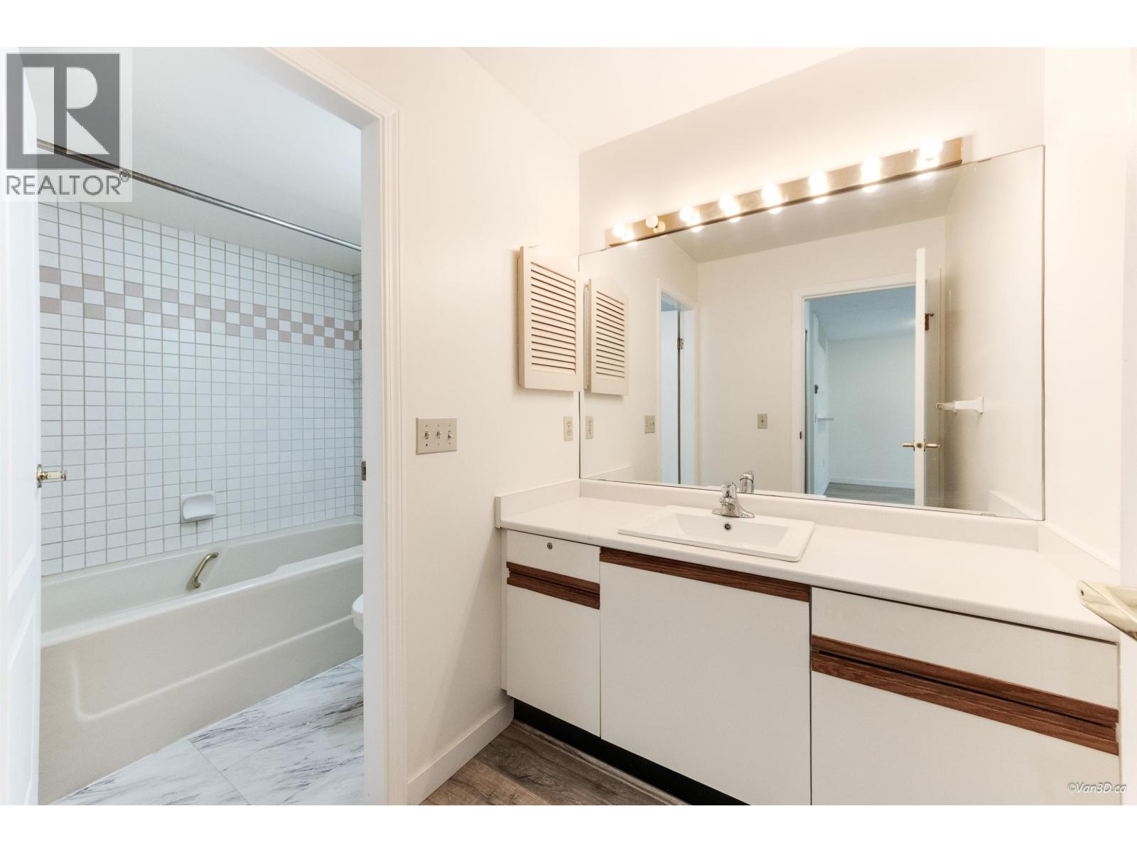 310 7580 Minoru Boulevard, Richmond, British Columbia  V6Y 1Z5 - Photo 16 - R3060890