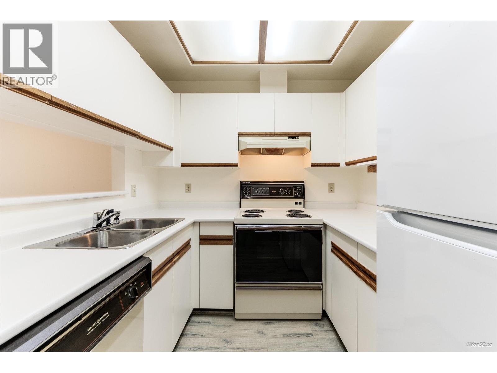 310 7580 Minoru Boulevard, Richmond, British Columbia  V6Y 1Z5 - Photo 12 - R3060890