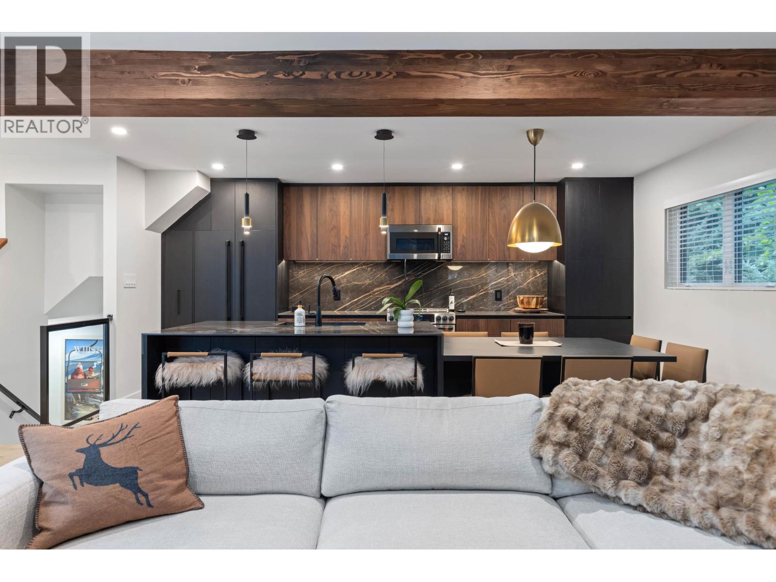 2154 Whistler Road, Whistler, British Columbia  V8E 0A6 - Photo 3 - R3060949