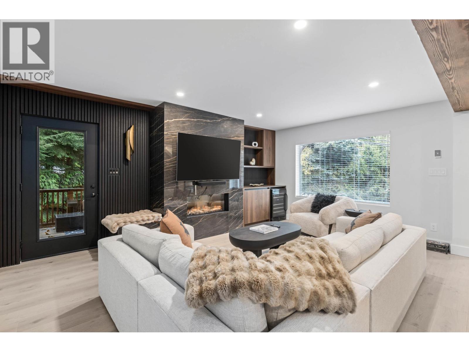 2154 Whistler Road, Whistler, British Columbia  V8E 0A6 - Photo 7 - R3060949