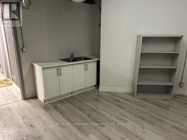 15255 Yonge Street, Aurora, Ontario  L4G 1N5 - Photo 6 - N12476288