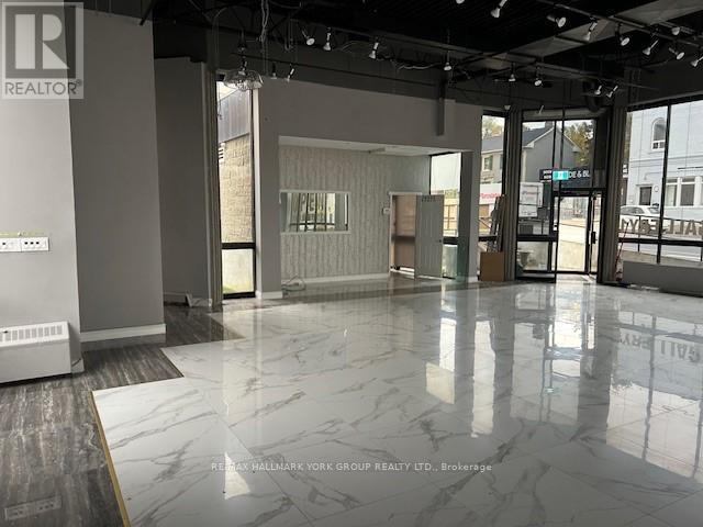 15255 Yonge Street, Aurora, Ontario  L4G 1N5 - Photo 8 - N12476288