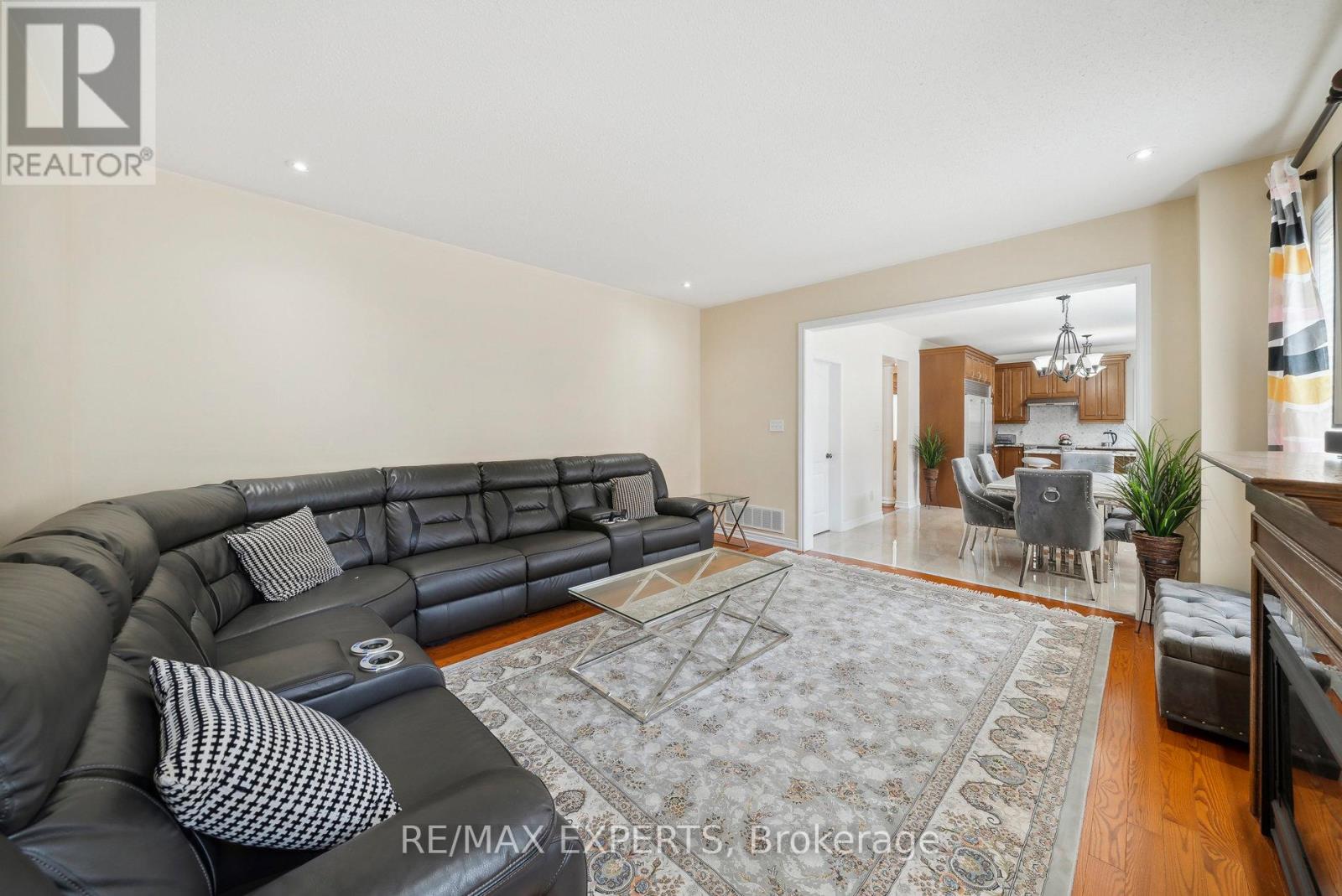 126 Josephine Road W, Vaughan, Ontario  L4H 0N6 - Photo 12 - N12476314