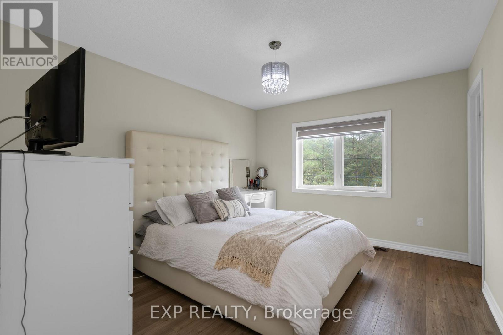 57 Milson Crescent, Essa, Ontario  L3W 0C9 - Photo 15 - N12476330