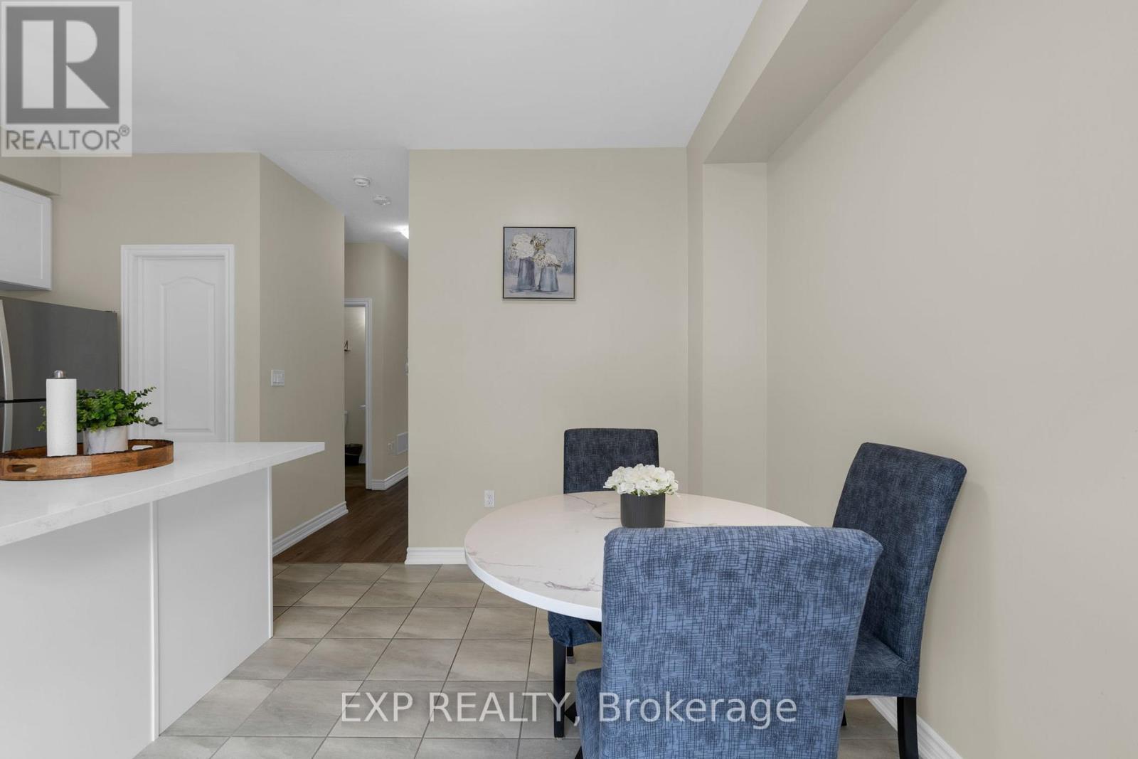 57 Milson Crescent, Essa, Ontario  L3W 0C9 - Photo 7 - N12476330