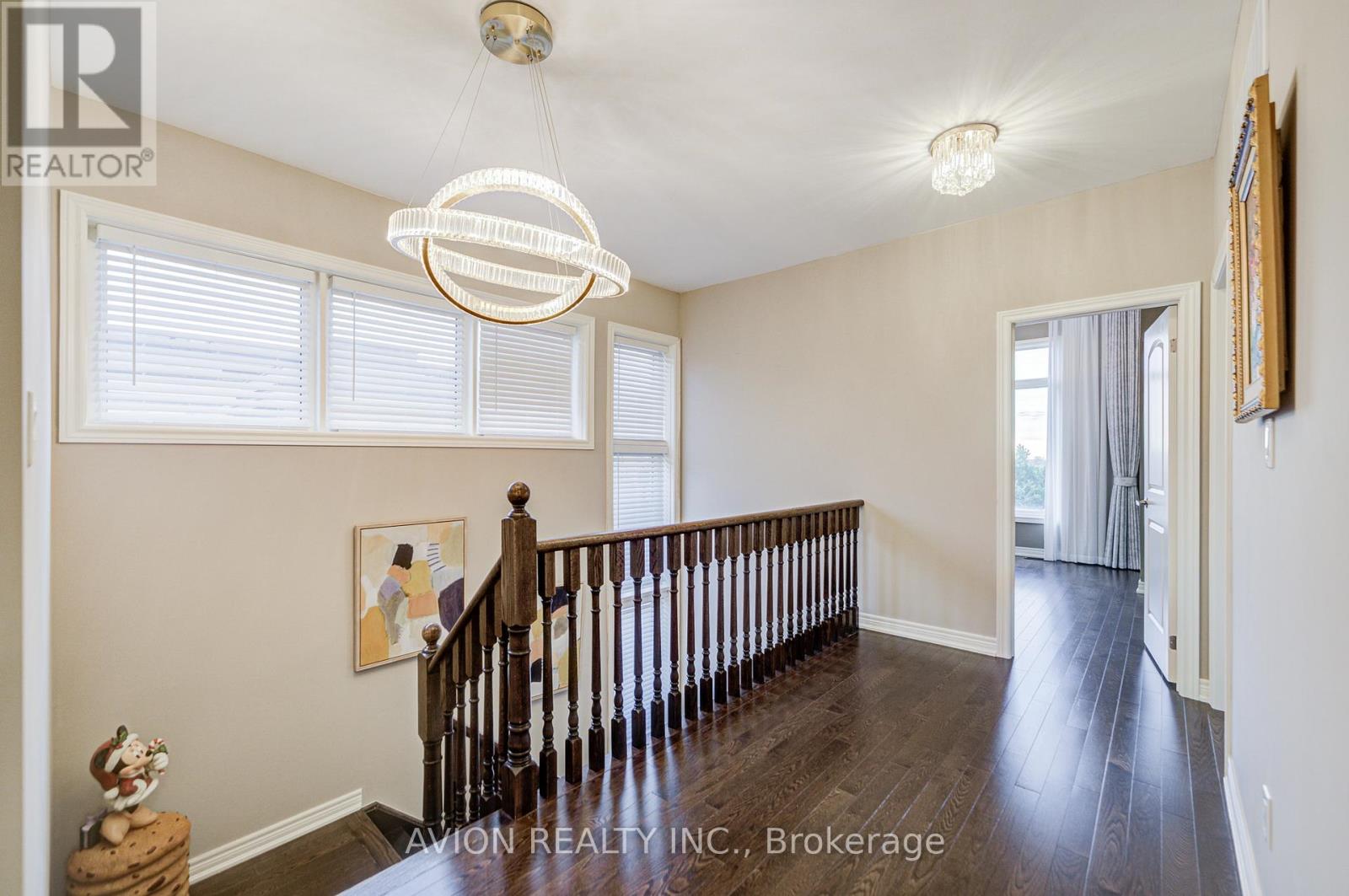 16 Callisto Lane, Richmond Hill, Ontario  L4C 4Z2 - Photo 18 - N12476354