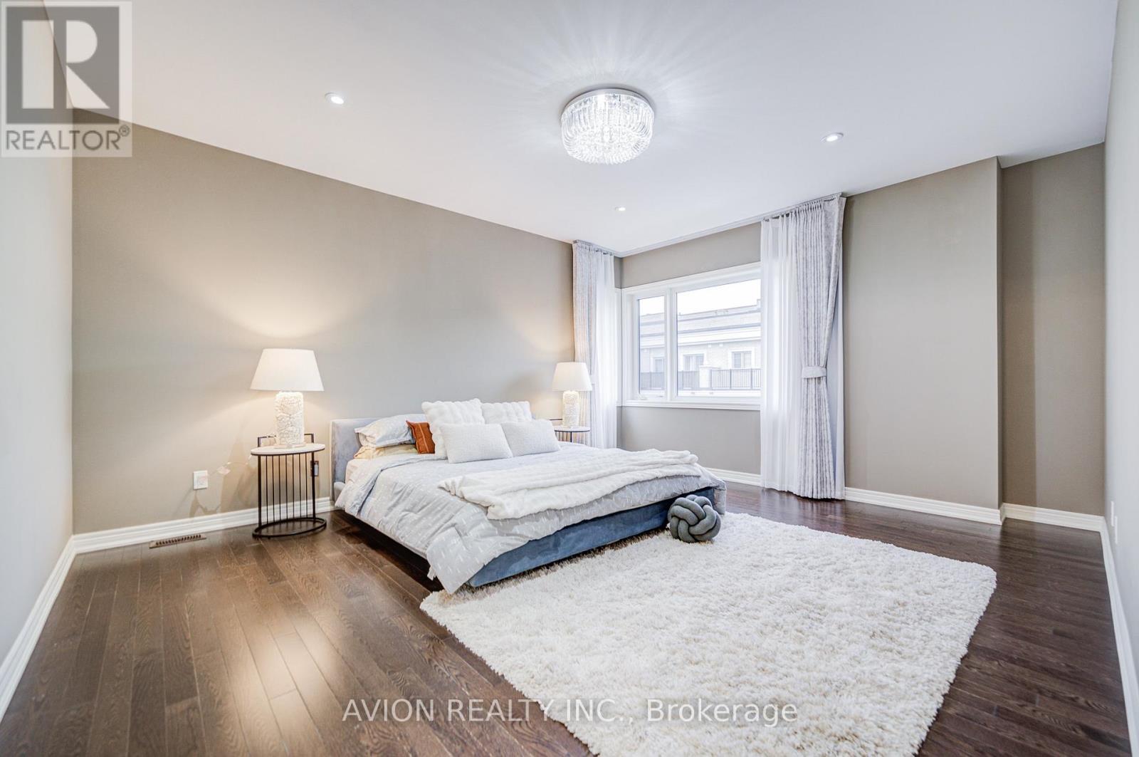 16 Callisto Lane, Richmond Hill, Ontario  L4C 4Z2 - Photo 21 - N12476354