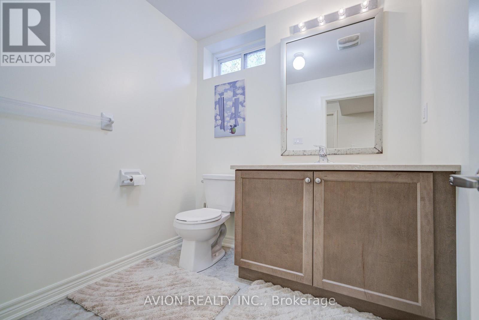16 Callisto Lane, Richmond Hill, Ontario  L4C 4Z2 - Photo 38 - N12476354