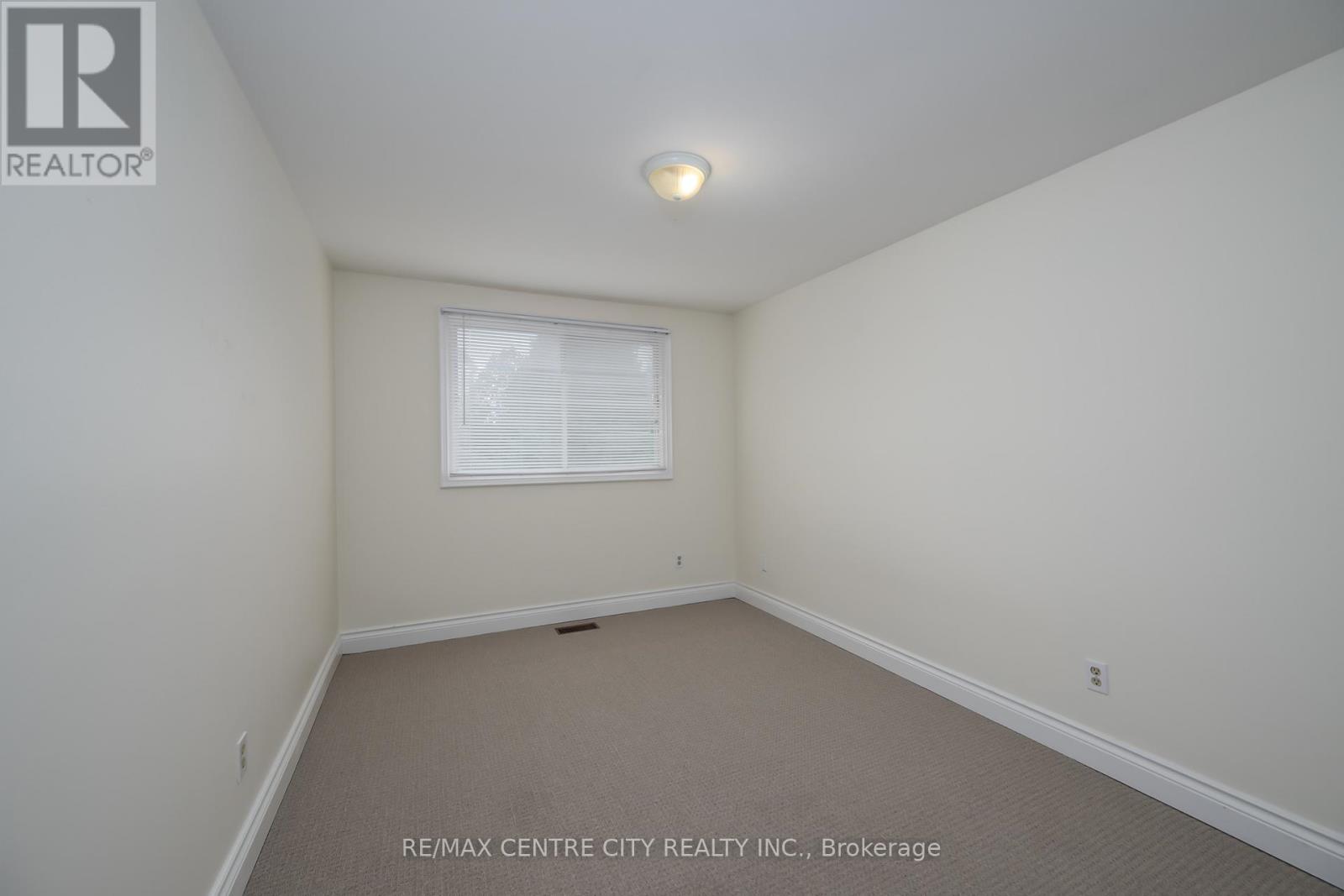 231 Banbury Road, London South, Ontario  N5Z 4M1 - Photo 14 - X12476469