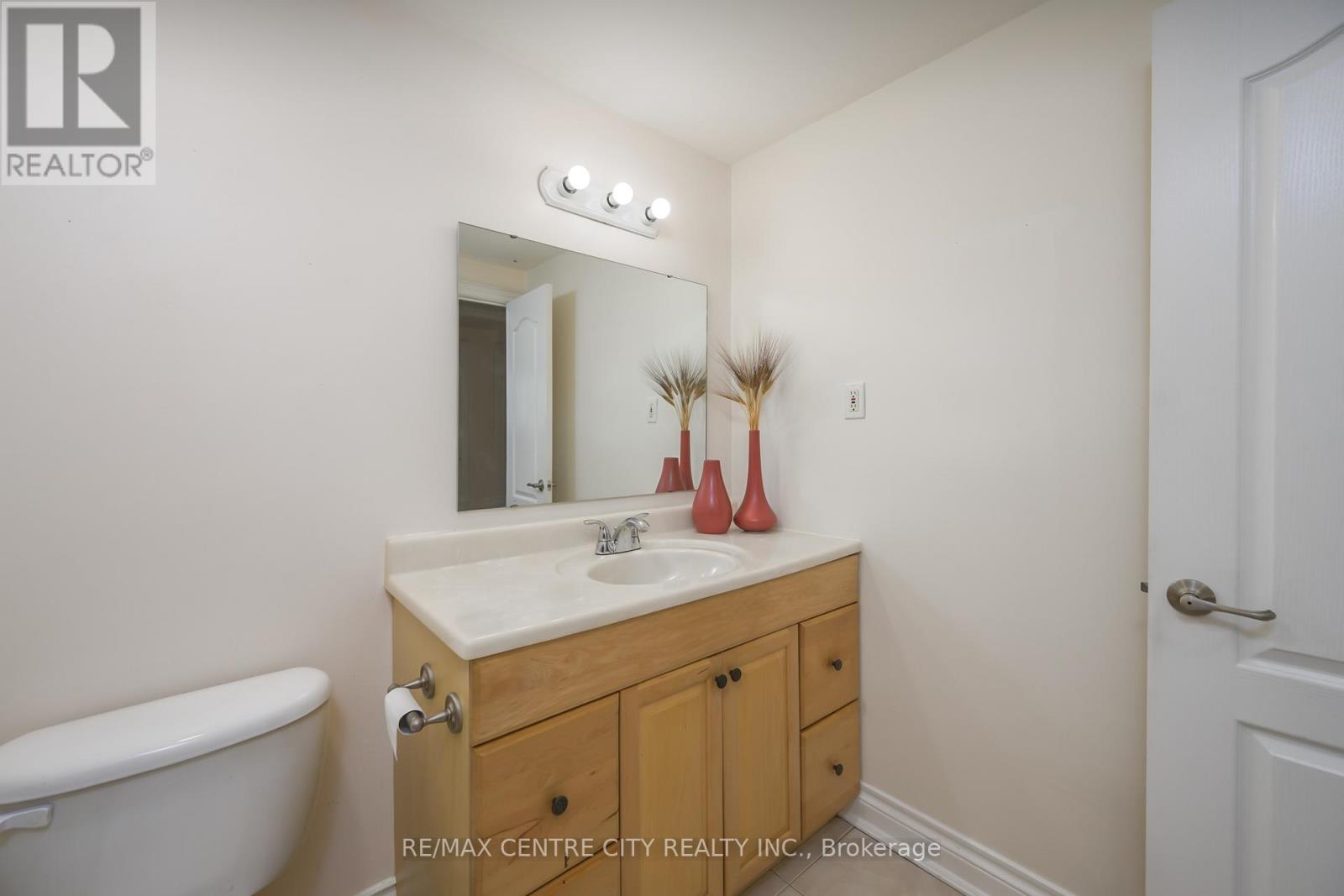 231 Banbury Road, London South, Ontario  N5Z 4M1 - Photo 17 - X12476469