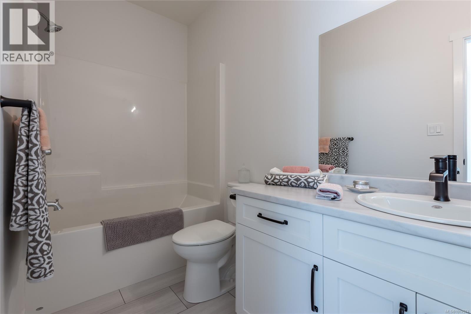 A 1025 9th Ave, Campbell River, British Columbia  V9W 4A8 - Photo 15 - 1017574