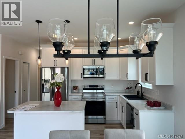 A 1025 9th Ave, Campbell River, British Columbia  V9W 4A8 - Photo 4 - 1017574