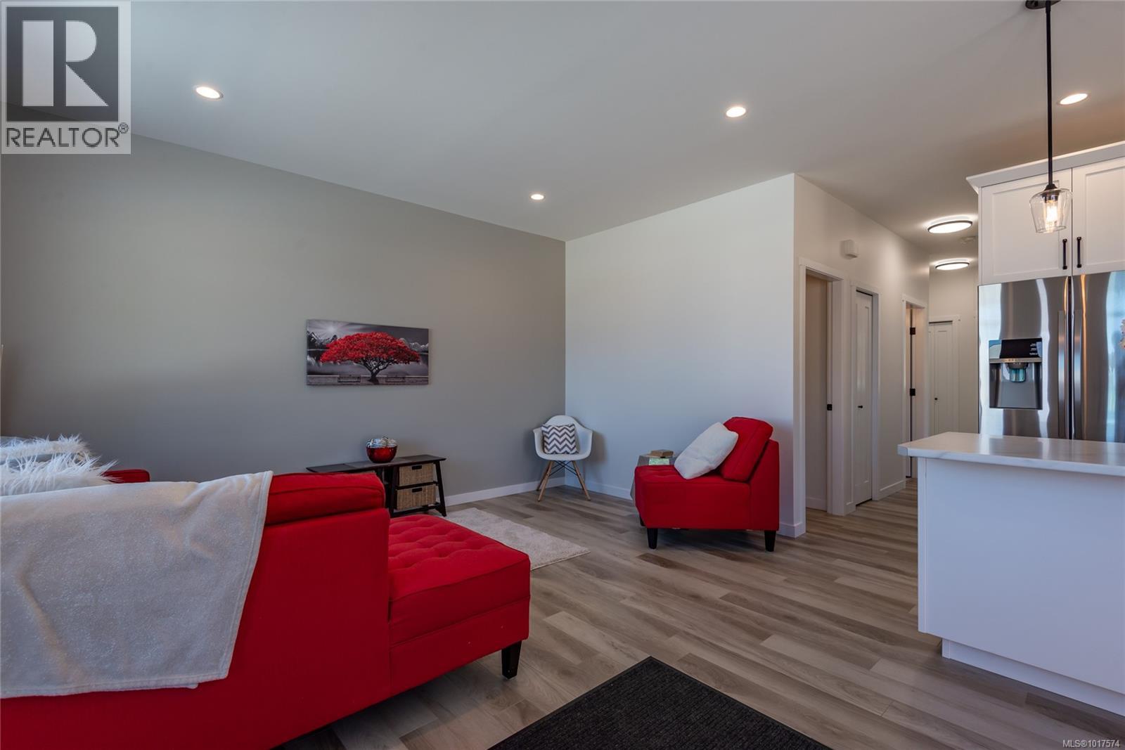 A 1025 9th Ave, Campbell River, British Columbia  V9W 4A8 - Photo 7 - 1017574