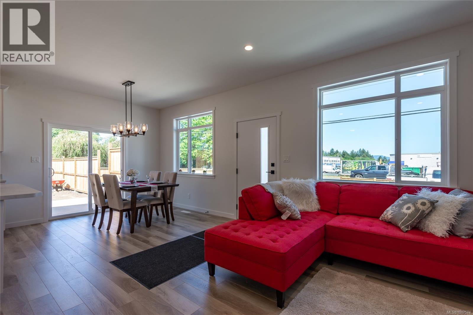 A 1025 9th Ave, Campbell River, British Columbia  V9W 4A8 - Photo 8 - 1017574