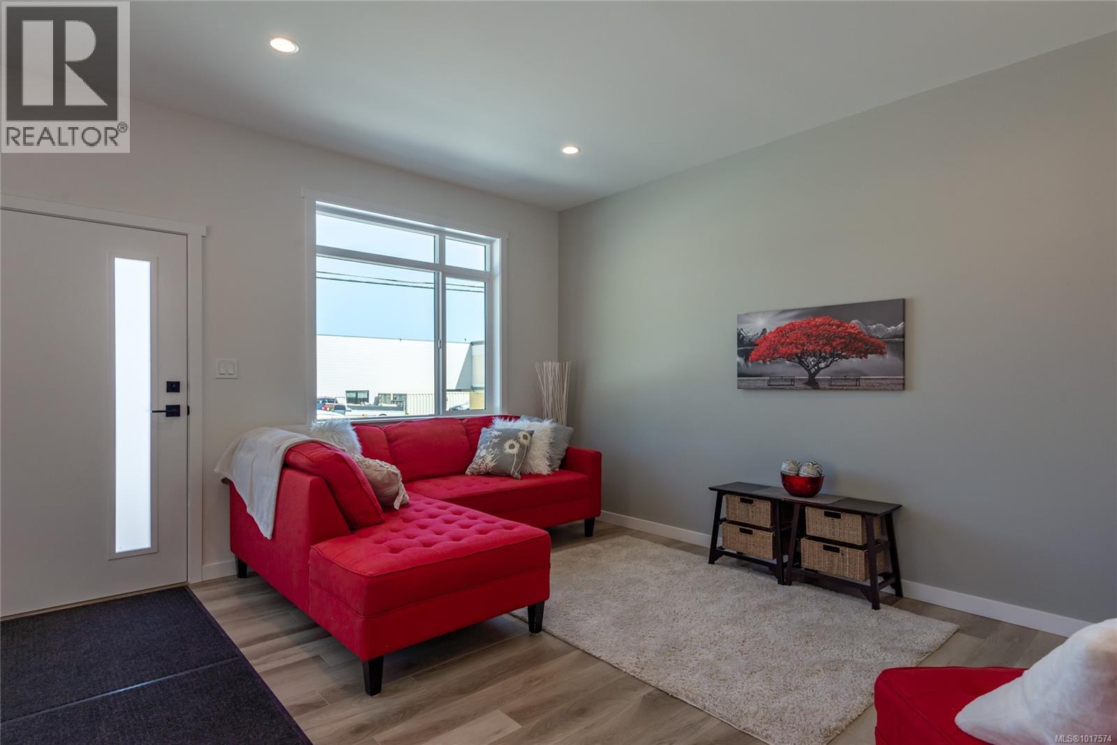 A 1025 9th Ave, Campbell River, British Columbia  V9W 4A8 - Photo 9 - 1017574