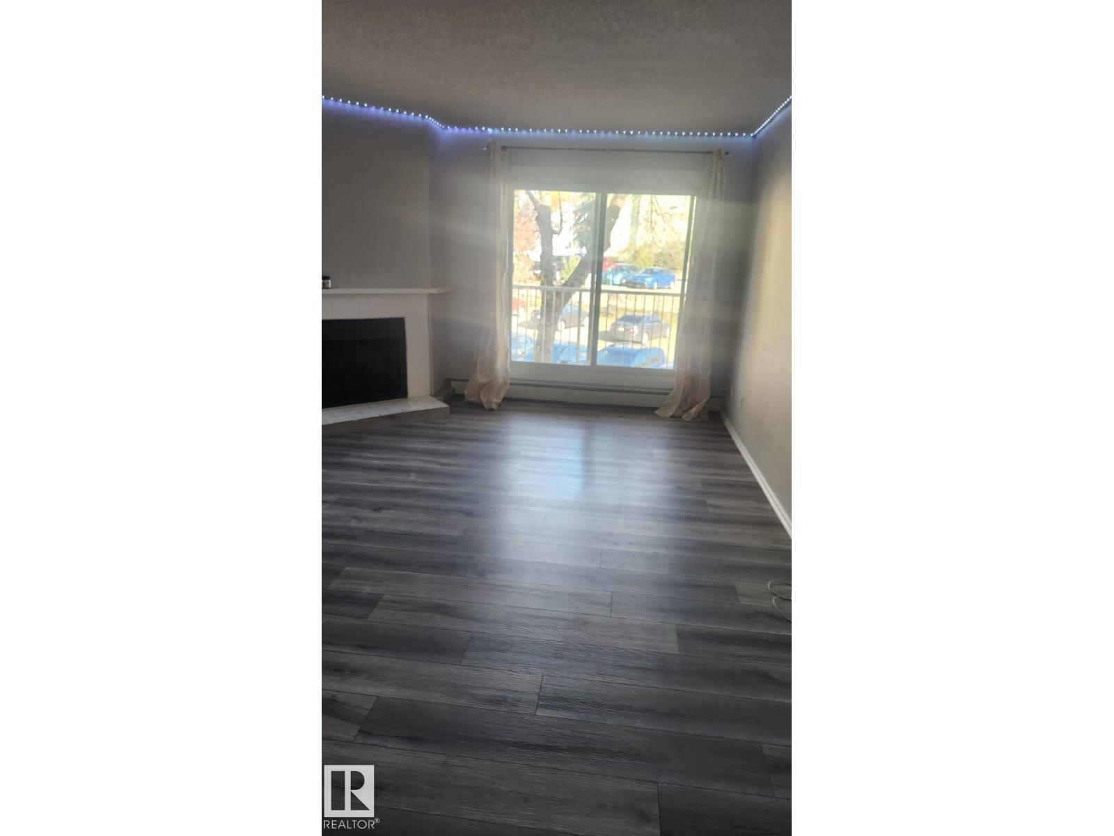#201 379 Woodbridge Wy, Sherwood Park, Alberta  T8A 4G3 - Photo 2 - E4463067