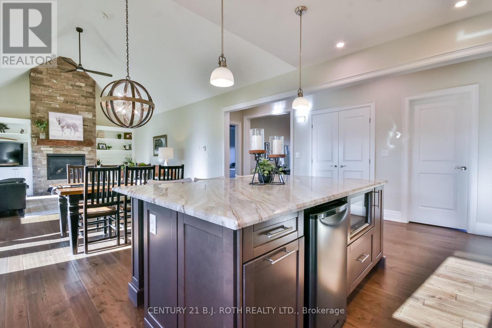 20 Morgan Drive, Oro-Medonte, Ontario  L0K 1E0 - Photo 10 - S12476251