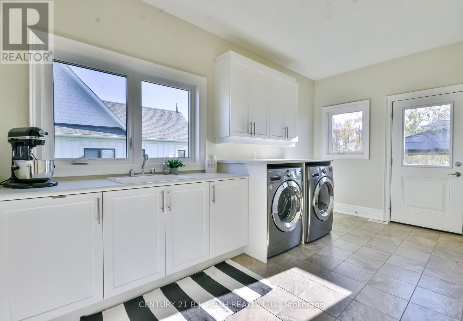 20 Morgan Drive, Oro-Medonte, Ontario  L0K 1E0 - Photo 22 - S12476251