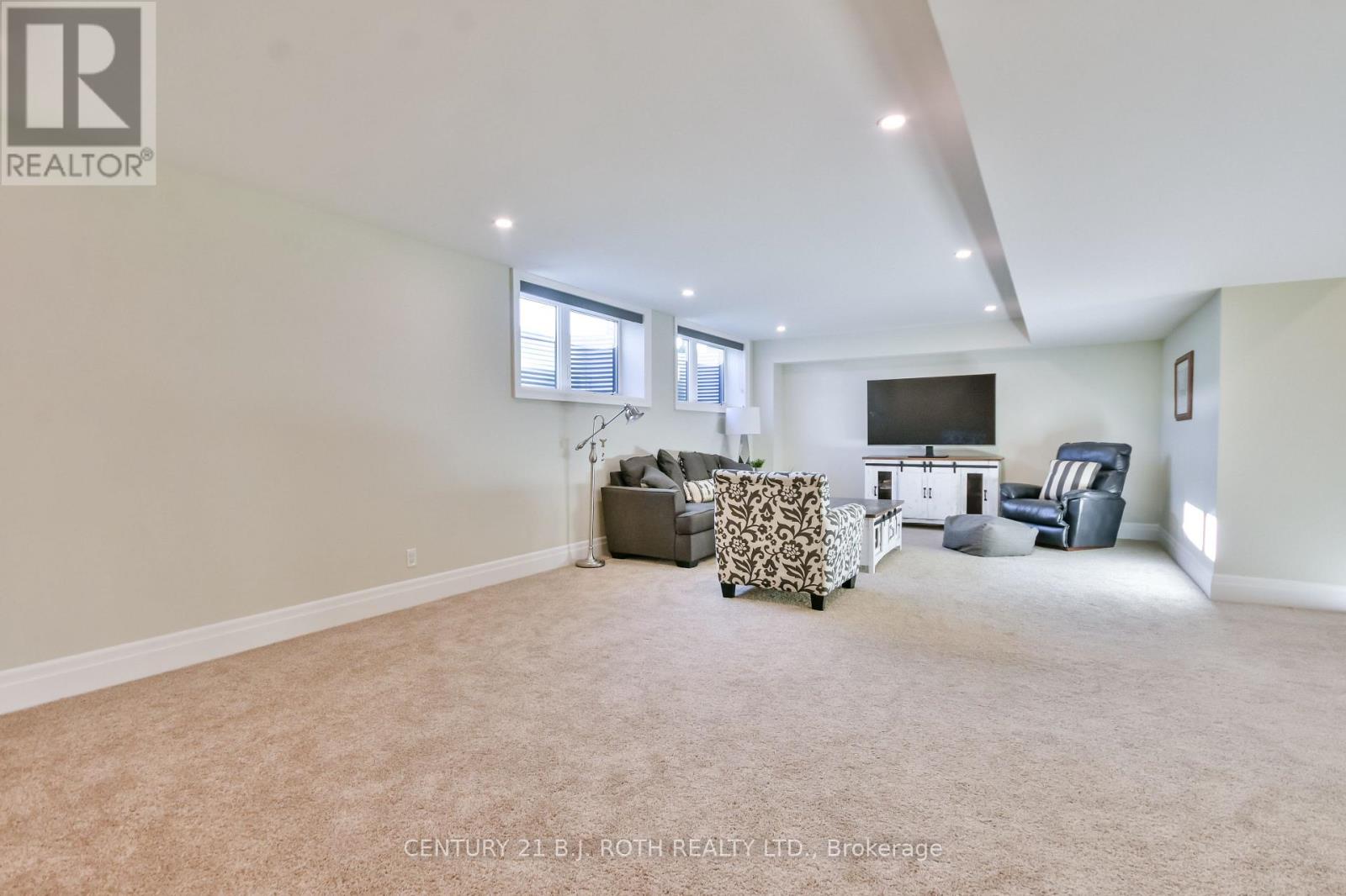 20 Morgan Drive, Oro-Medonte, Ontario  L0K 1E0 - Photo 24 - S12476251