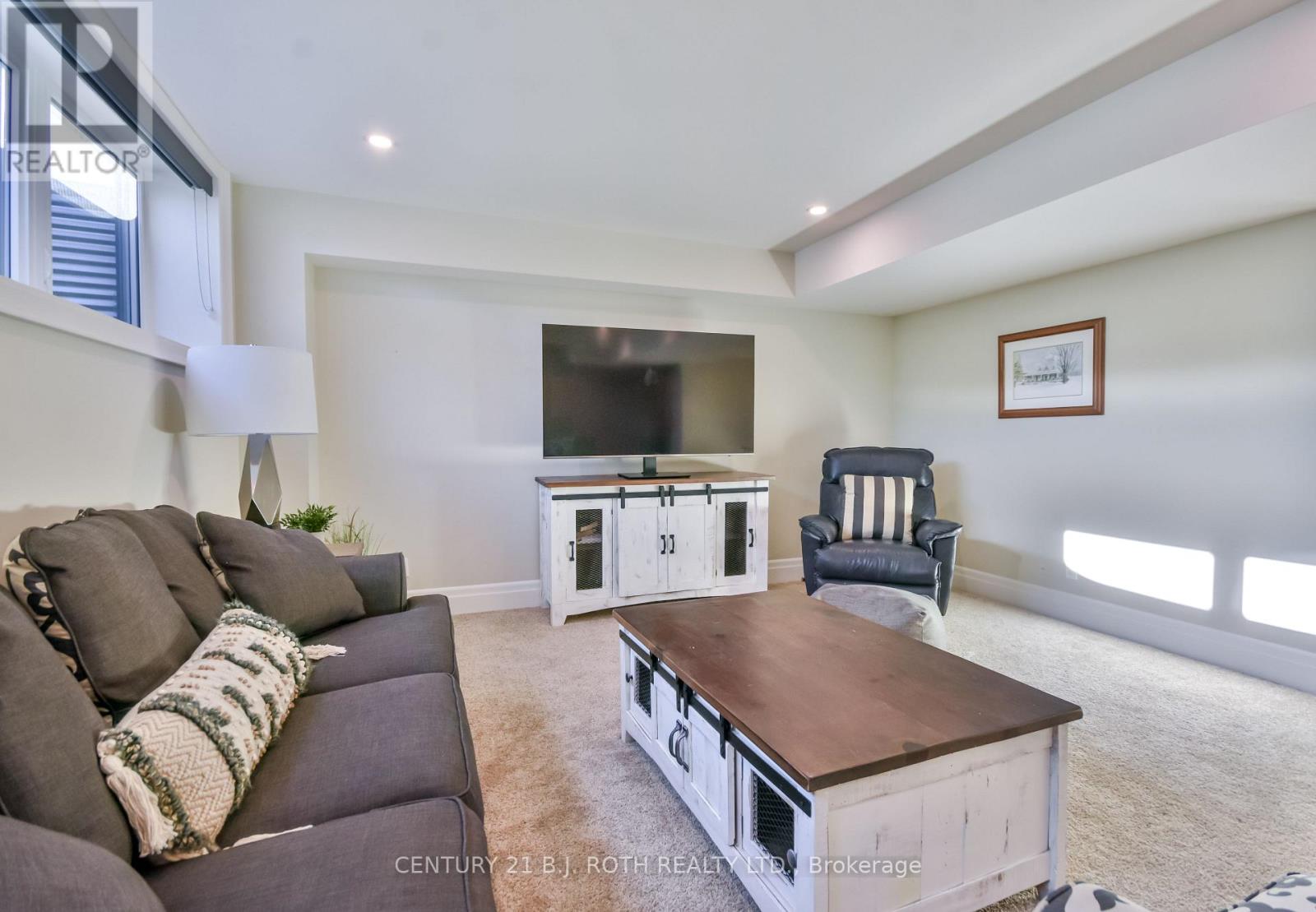 20 Morgan Drive, Oro-Medonte, Ontario  L0K 1E0 - Photo 25 - S12476251