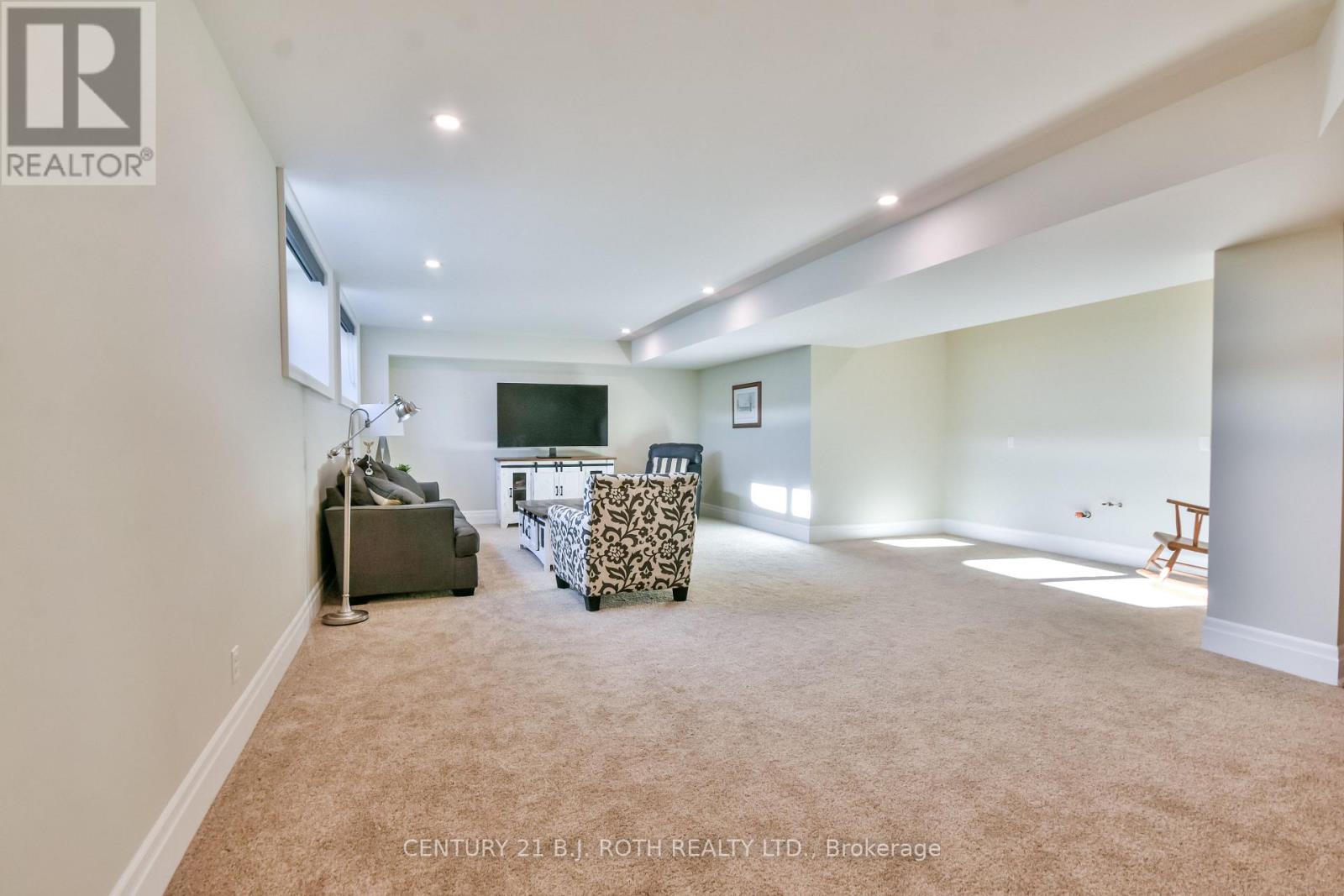 20 Morgan Drive, Oro-Medonte, Ontario  L0K 1E0 - Photo 26 - S12476251