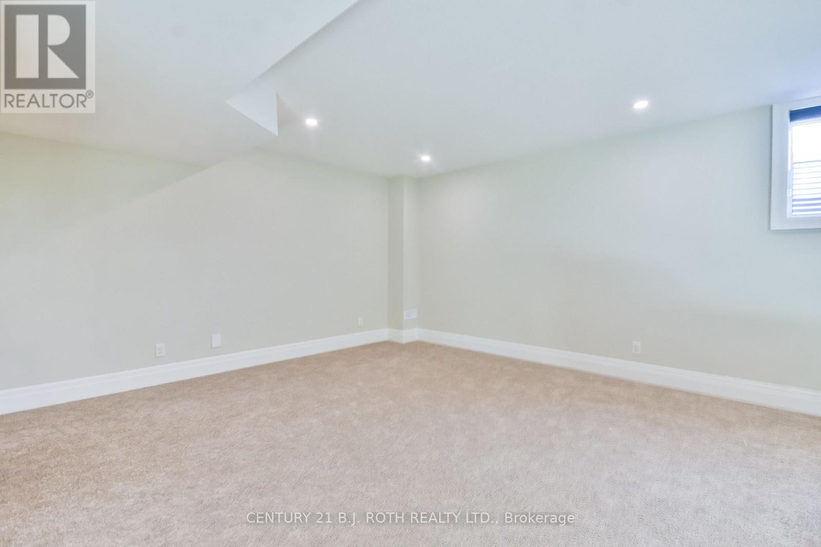 20 Morgan Drive, Oro-Medonte, Ontario  L0K 1E0 - Photo 27 - S12476251