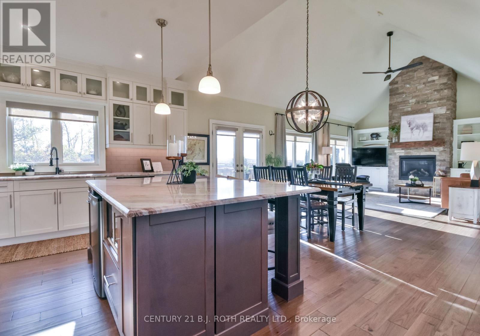 20 Morgan Drive, Oro-Medonte, Ontario  L0K 1E0 - Photo 9 - S12476251