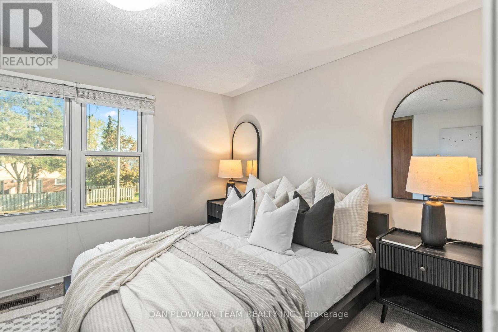 1092 Central Park Boulevard N, Oshawa, Ontario  L1G 7G8 - Photo 14 - E12476390