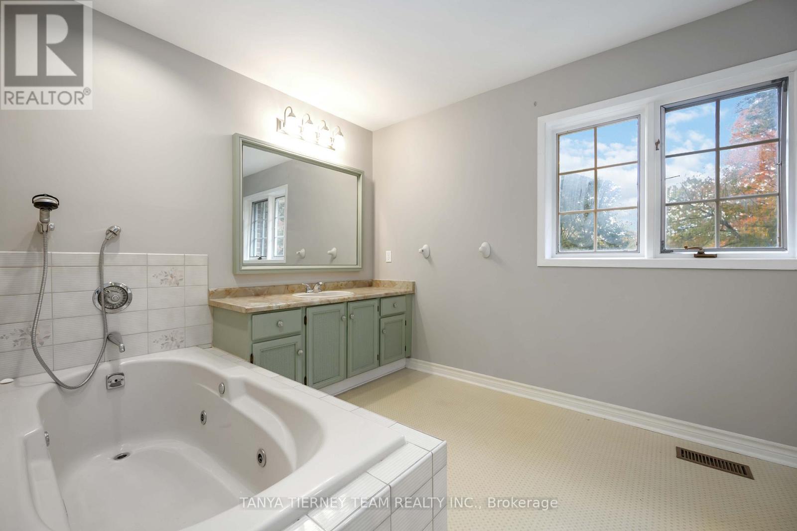 1862 Pinegrove Avenue, Pickering, Ontario  L1V 1K7 - Photo 31 - E12476435