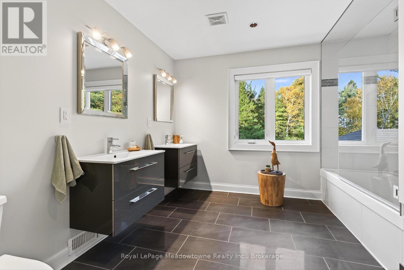 8495 Appleby Line, Milton, Ontario  L0P 1B0 - Photo 29 - W12476548